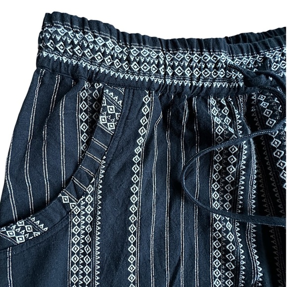 ANTHROPOLOGIE NWOT ESSENTIAL BEACH PANTS BLACK & WHITE TASSEL TIES | SMA… - Picture 4 of 11